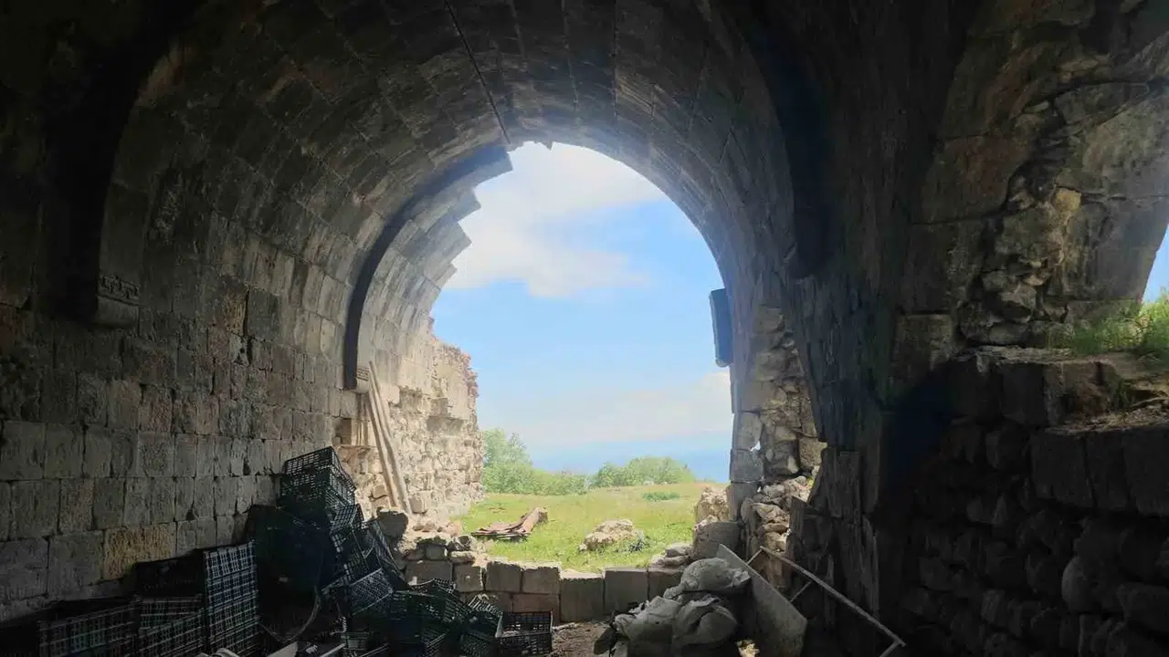 Bitlis’teki 450 yıllık tarihi han yıkılmak üzere