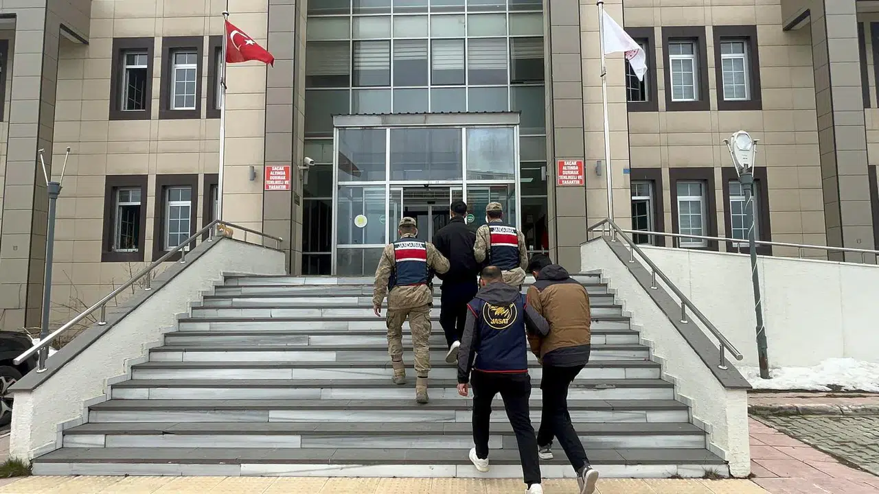 Bitlis’te göçmen kaçakçılığı operasyonu 19 kişi cezaevine gönderildi