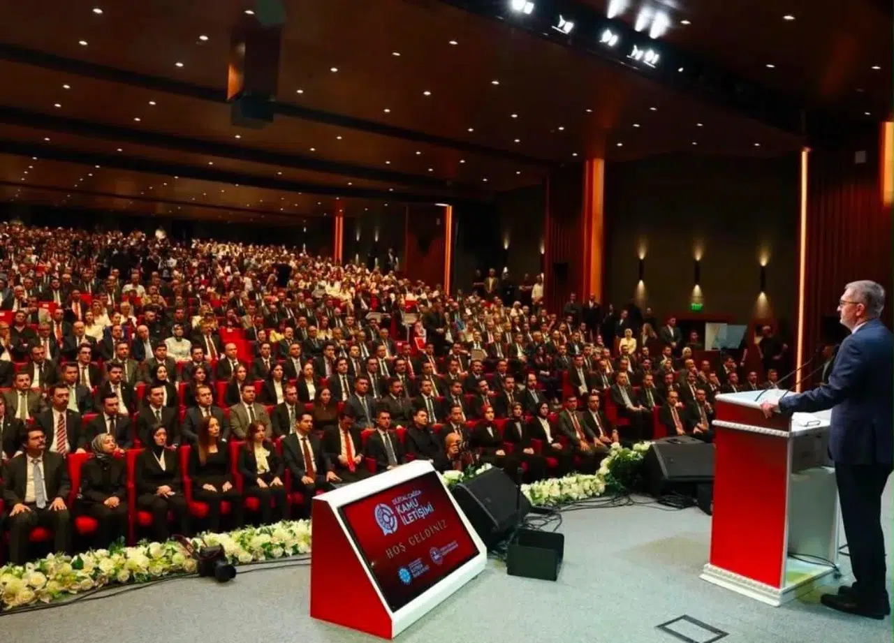 Kamu İletişiminde Dijital Dönüşüm Stratejileri Bitlis'te Ele Alındı