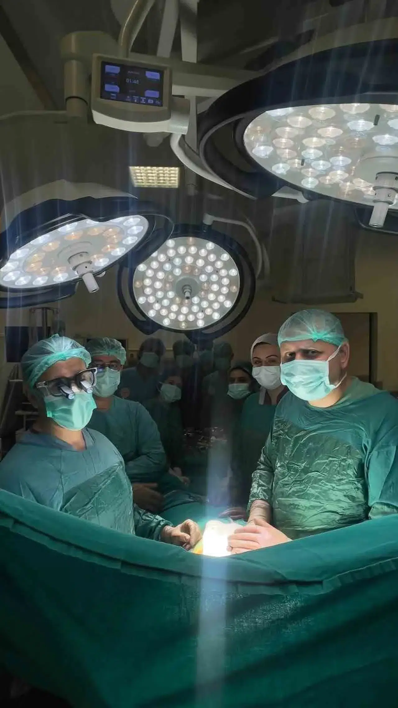 Bitlis'te bıçaklanan hasta açık kalp ameliyatıyla hayata döndü