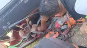 Bismil yolunda kontrolden çıkan çekici devrildi