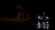 Şiddetli fırtınada sürüklenen feribotun yolcuları tahliye edildi
