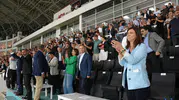 Amedspor lider oldu: Serra Bucak tribünde kutladı