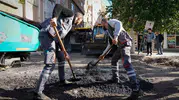 Diyarbakır Bağlar'da üç ana cadde sıcak asfaltla yenileniyor