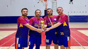 Hakkari İl Millî Eğitim Müdürlüğü Basketbol Takımı şampiyonluk kupasını kaldırdı