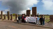 Tutaklı çocuklar Ahlat’ın tarihi mirasını keşfetti