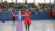 Tutak halkı 29 Ekim Cumhuriyet Bayramı coşkusunu spor salonunda yaşadı