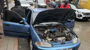 Siirt'te park halindeki otomobil alevlere teslim oldu