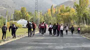 Hakkari sınırındaki iki mezranın kırk yıllık yol çilesi sona erdi