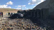 Ağrı'da tır ve otomobil çarpıştı: 4 kişi hayatını kaybetti