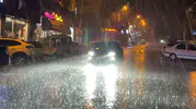 Siverek'te gece bastıran sağanak hayatı olumsuz etkiledi