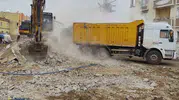 Silopi köylerindeki metruk binalar güvenlik için yıkılıyor