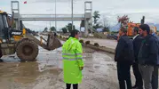 Yurtbaşı Belediye Başkanı Nihat Doğan sel felaketinin ardından sahada çalışmalarını sürdürüyor