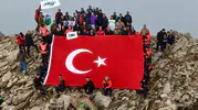 Bingöl'de Cumhuriyet coşkusu 2878 rakımlı Sülbüs Dağı'nın zirvesine taşındı