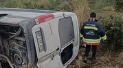 Van Gevaş yolunda minibüs devrildi 6 kişi yaralandı