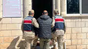 Şanlıurfa'da aranan uyuşturucu taciri jandarma operasyonuyla yakalandı