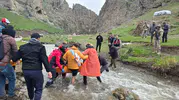 Van'da yürüyüş yaparken kayalıklarda mahsur kalan kişi kurtarıldı
