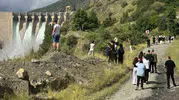 Karakaya Barajı’ndaki dev tahliye bölge halkını kendine çekti