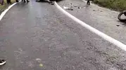 Çermik yolunda motosiklet ve otomobil çarpıştı