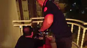 Batman’da korkuluk kabusu 4 yaşındaki çocuk mahsur kaldı