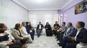 Özgür Özel Rojin Kabaişin ailesiyle Diyarbakırda buluştu