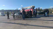 Van Özalp yolunda üç araç birbirine girdi