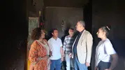 Ağrı'da evi yanan aileye devlet eli uzandı