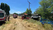 Bingöl Genç yolunda traktöre çarpan otomobil takla attı