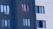 Diyarbakır'da yürekleri ağza getiren pencere tehlikesi
