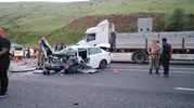Bingöl Solhan yolunda tır ve otomobil çarpıştı
