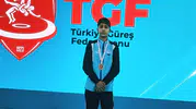 Ağrılı genç güreşçiler Türkiye şampiyonasında kürsüyü bırakmadı