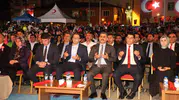 Hakkari halkı 15 Temmuz demokrasi zaferini meydanda kutladı