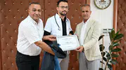 Kızıltepeli zabıta memuru gece vardiyasında okuyarak doktor oldu