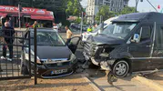 Bingöl merkezde iki aracın karıştığı trafik kazasında beş kişi yaralandı
