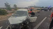 Elazığ-Malatya karayolunda otomobiller çarpıştı, 2 kişi yaralandı