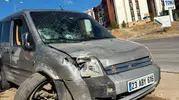 Elazığ’da kontrolden çıkan araç kaldırıma çarptı
