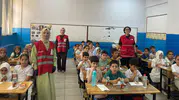 Muşta yaz kursuna giden çocuklara Kızılaydan sürpriz ikram