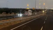 Şanlıurfa otobanında ters yöne giren yolcu otobüsü trafiği birbirine kattı