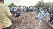 Lice yolundaki acı kazada hayatını kaybeden 7 kişi toprağa verildi