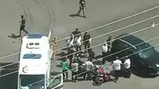 Kayapınar'da motosiklet ve otomobil çarpıştı, sürücü yaralandı