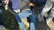 Kayapınar'da yolun karşısına geçerken motosikletin çarptığı yaya hastaneye kaldırıldı