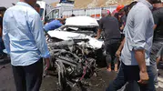 Şanlıurfa Birecik yolunda tır ile otomobil çarpıştı sürücü ağır yaralandı