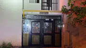 Temel kazısı sırasında çatırdayan bina boşaltıldı