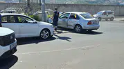 Bingöl'de kavşakta çarpışan iki otomobilde bir yaralı