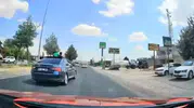 Diyarbakır yolunda çocukların tehlikeli sunrooftan çıkma anı görüntülendi
