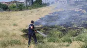 Van Tuşba'da tarım arazisinde korkutan yangın