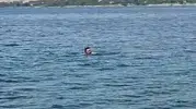 Karakaya Baraj Gölü'nü yüzerek geçti