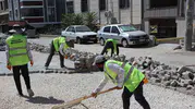 Haliliye’de 12 ekip mahallelerde yol yenileme çalışması yürütüyor
