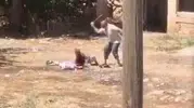 Bozova ilçesinde bir evlat yaşlı annesine sopayla vahşice saldırdı