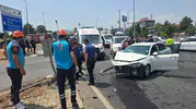 Bingöl merkezde iki otomobilin karıştığı kazada üç kişi yaralandı